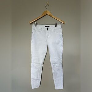 Women’s White denim jeans size 4 1822 brand